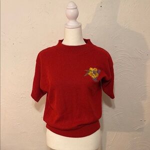 Comfy Cute Vintage Red Short Sleeve Sweater with Yellow Hibiscus Flower